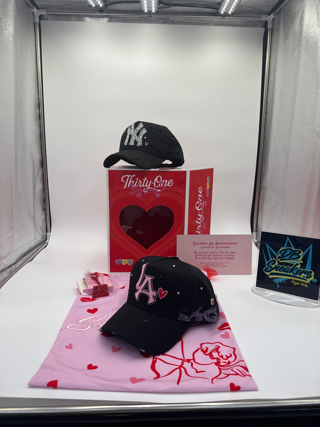 ThirtyOne hats “Valentine bundle”