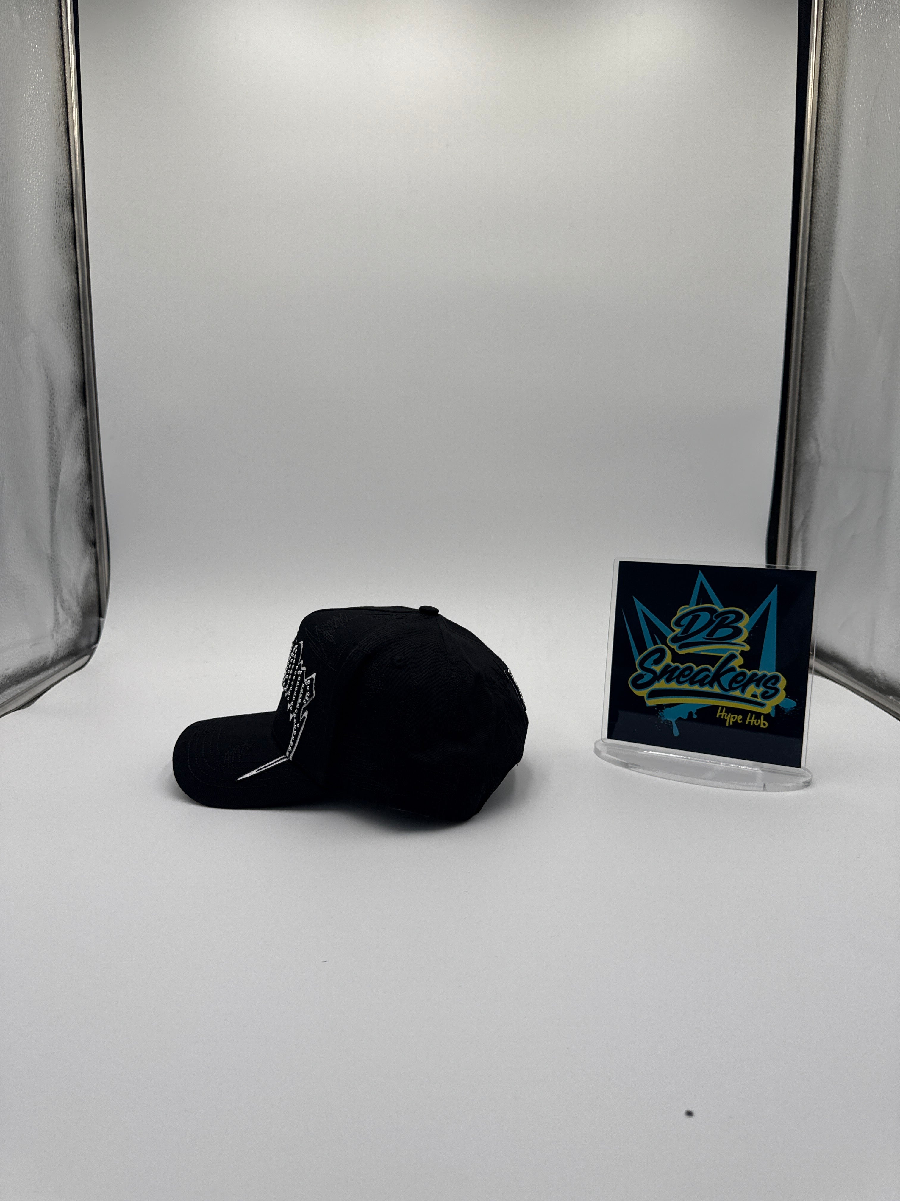 31 Hats “31 Vamp”