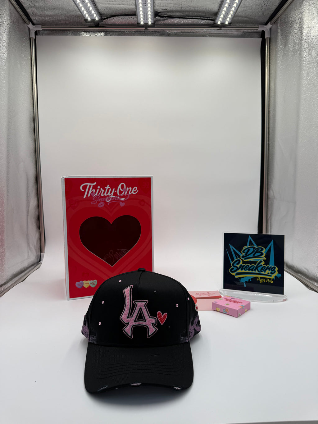 ThirtyOne Hats “XOXO”