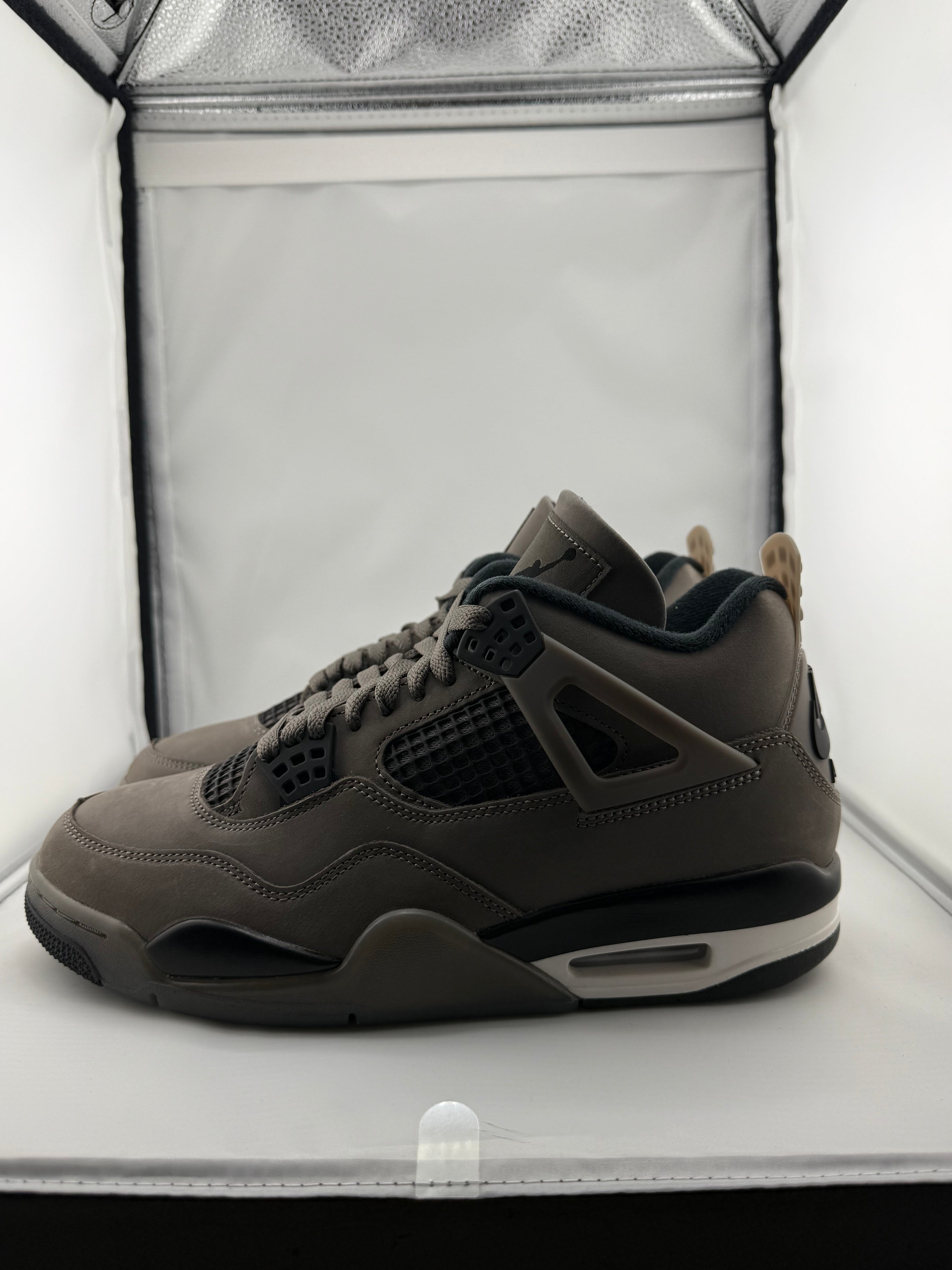 Air Jordan 4 Retro Cave Stone’s