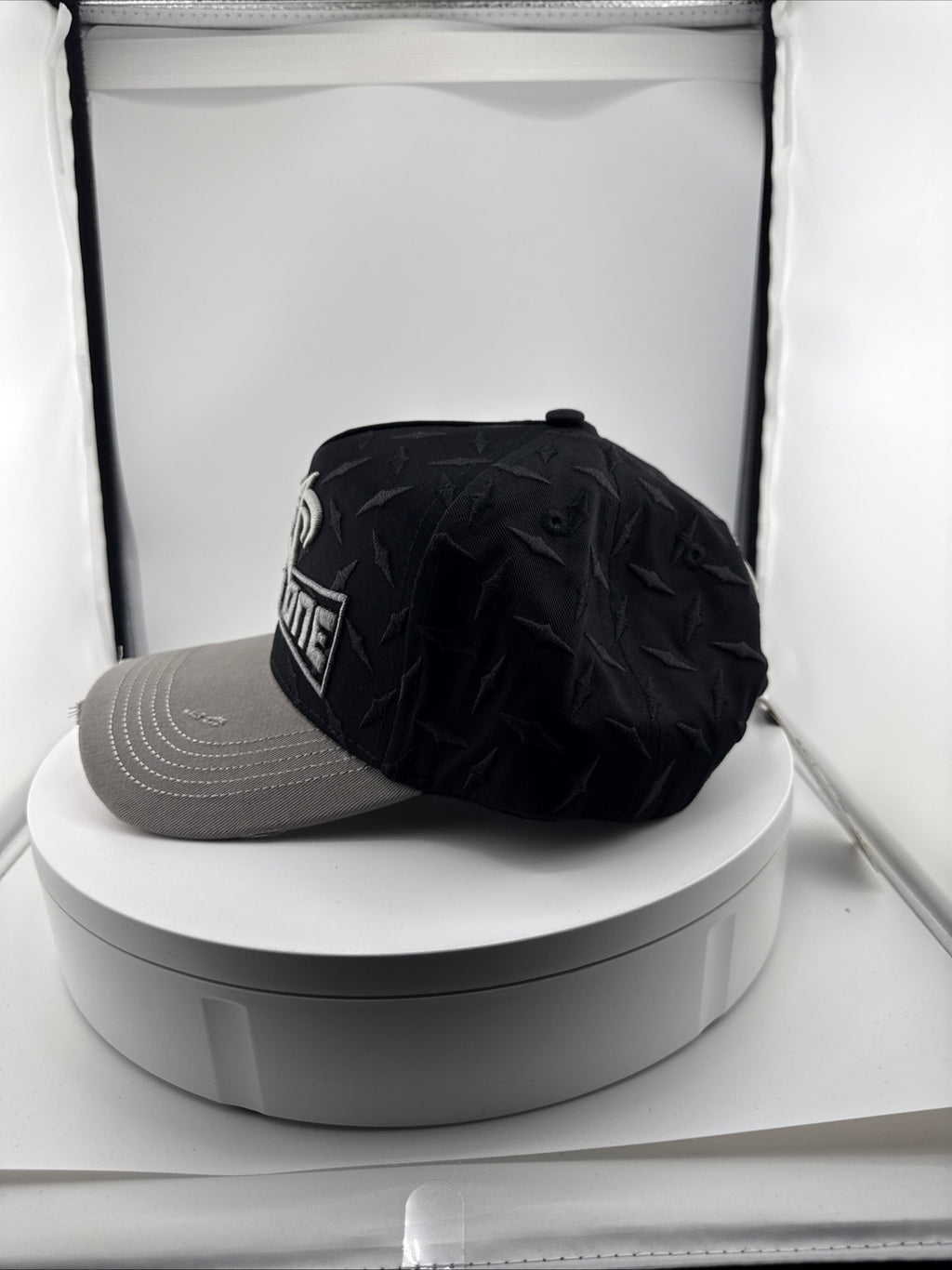 31 hats “Steelhead”