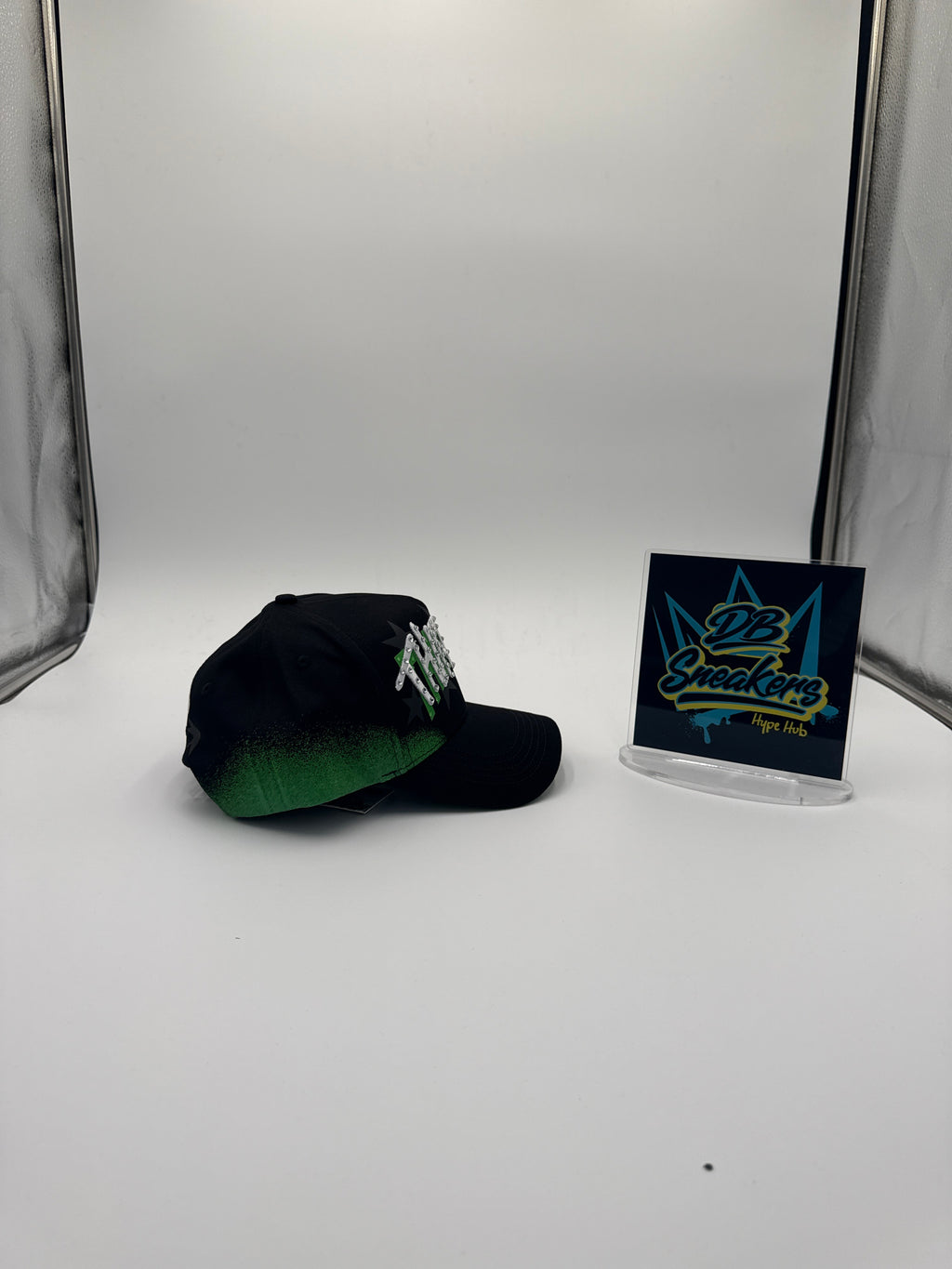 31 Hats “Starry Night”