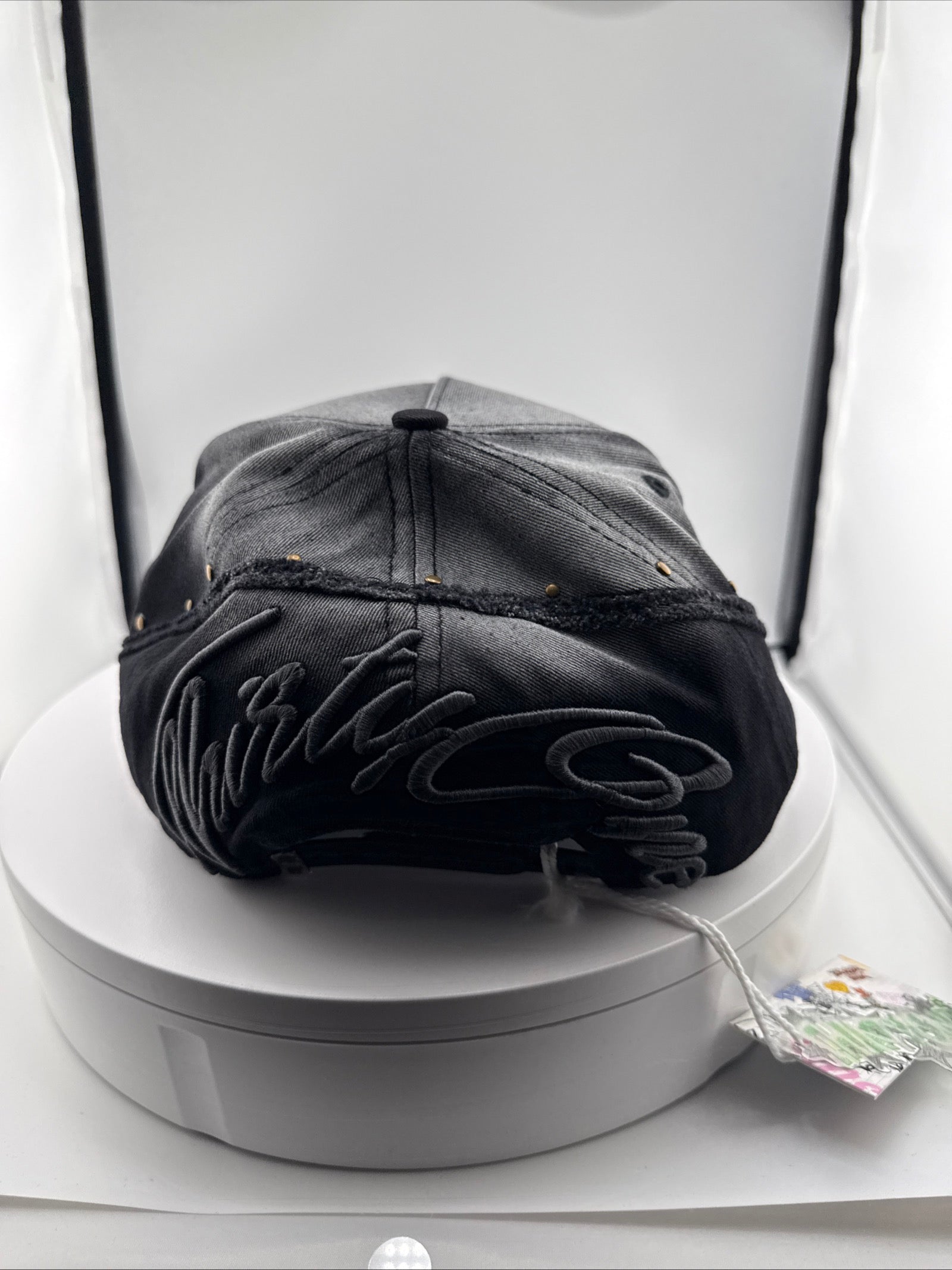 31 Hats fade-to-black (take Notes Drop)