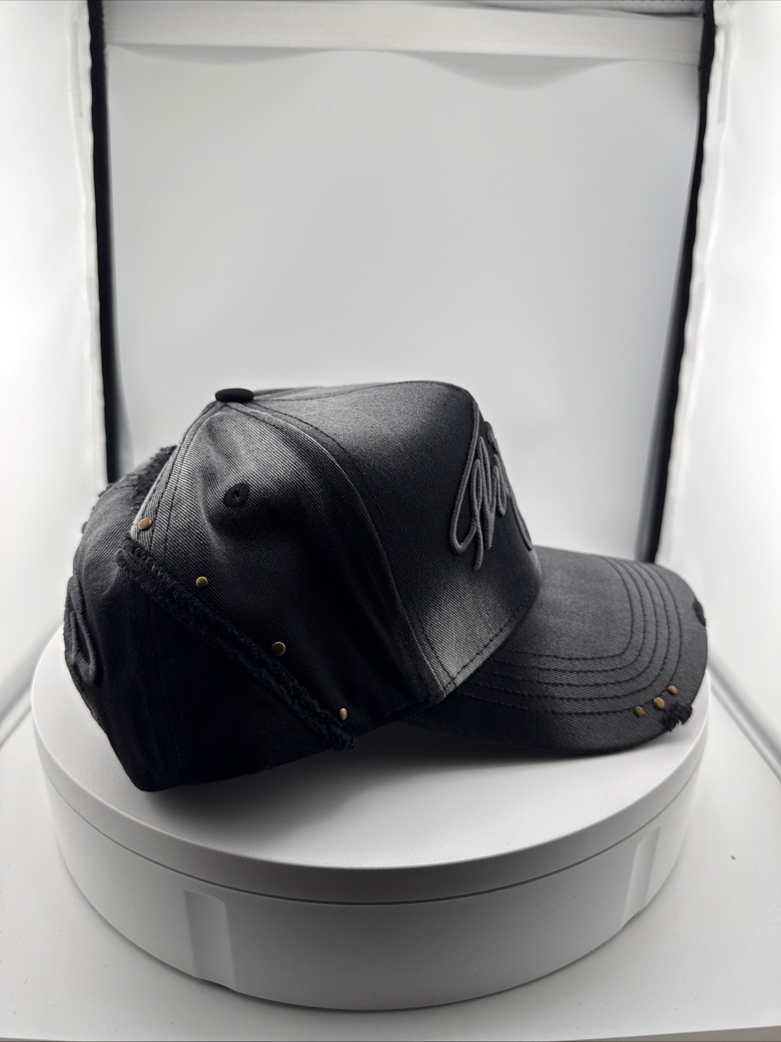 31 Hats fade-to-black (take Notes Drop)