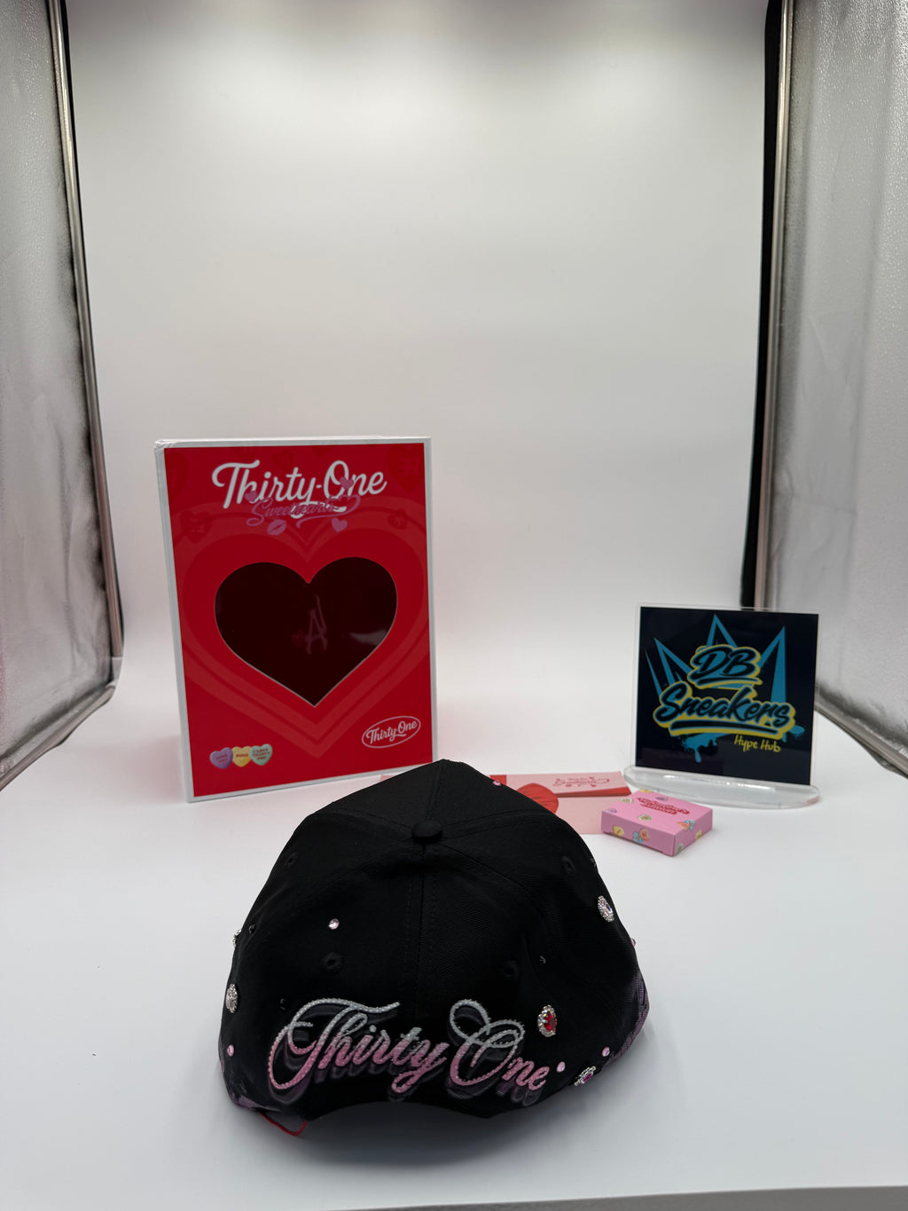 ThirtyOne Hats “XOXO”