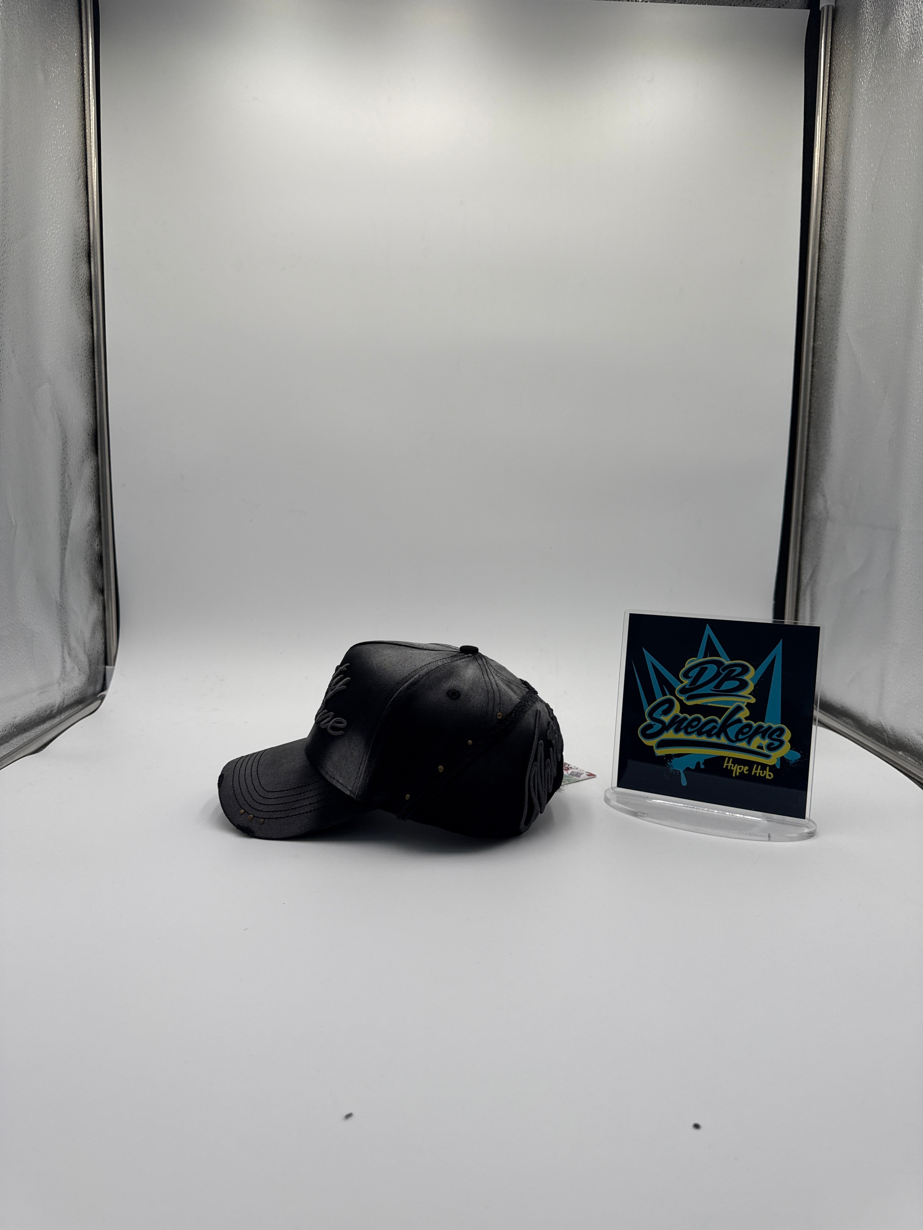 31 Hats fade-to-black (take Notes Drop)