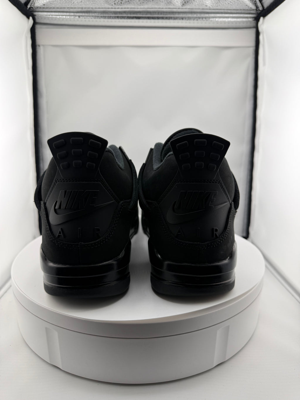 Jordan 4 black cat Sz 9.5