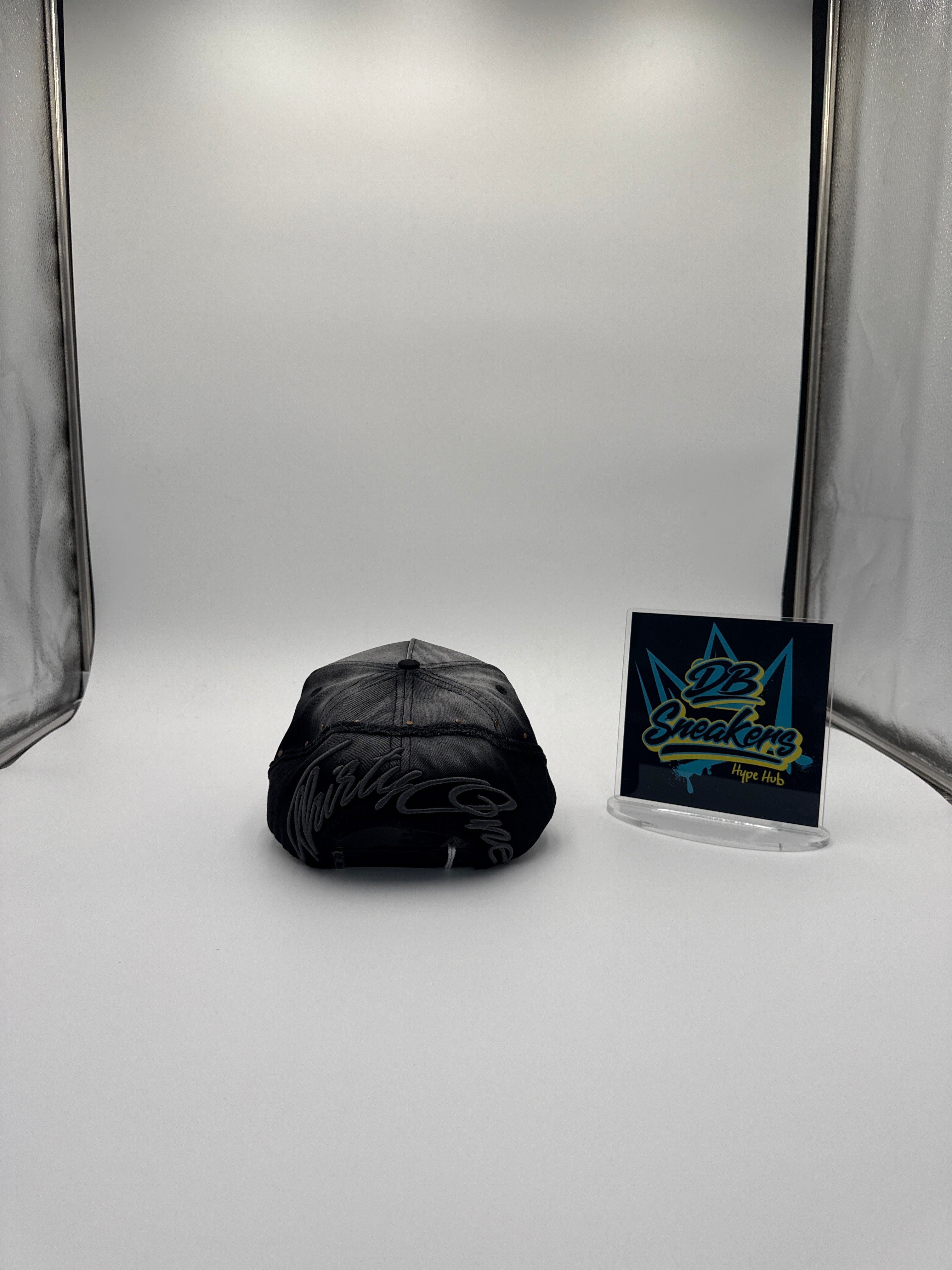 31 Hats fade-to-black (take Notes Drop)